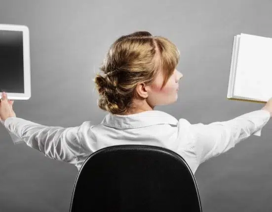 آیا ايبوک در آينده جای کتاب را می گیرد؟