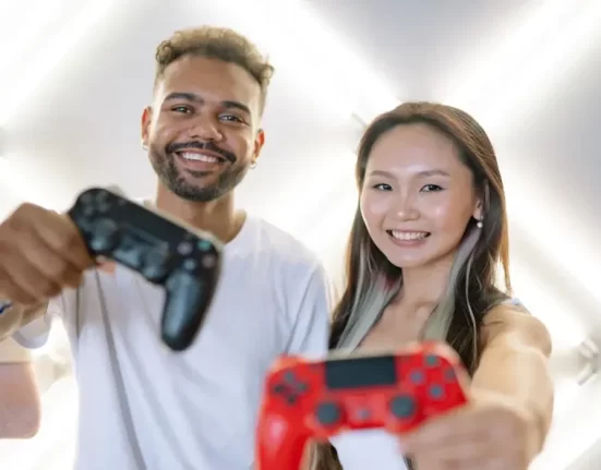 درآمد آسان با بازی ارز دیجیتال رایگان