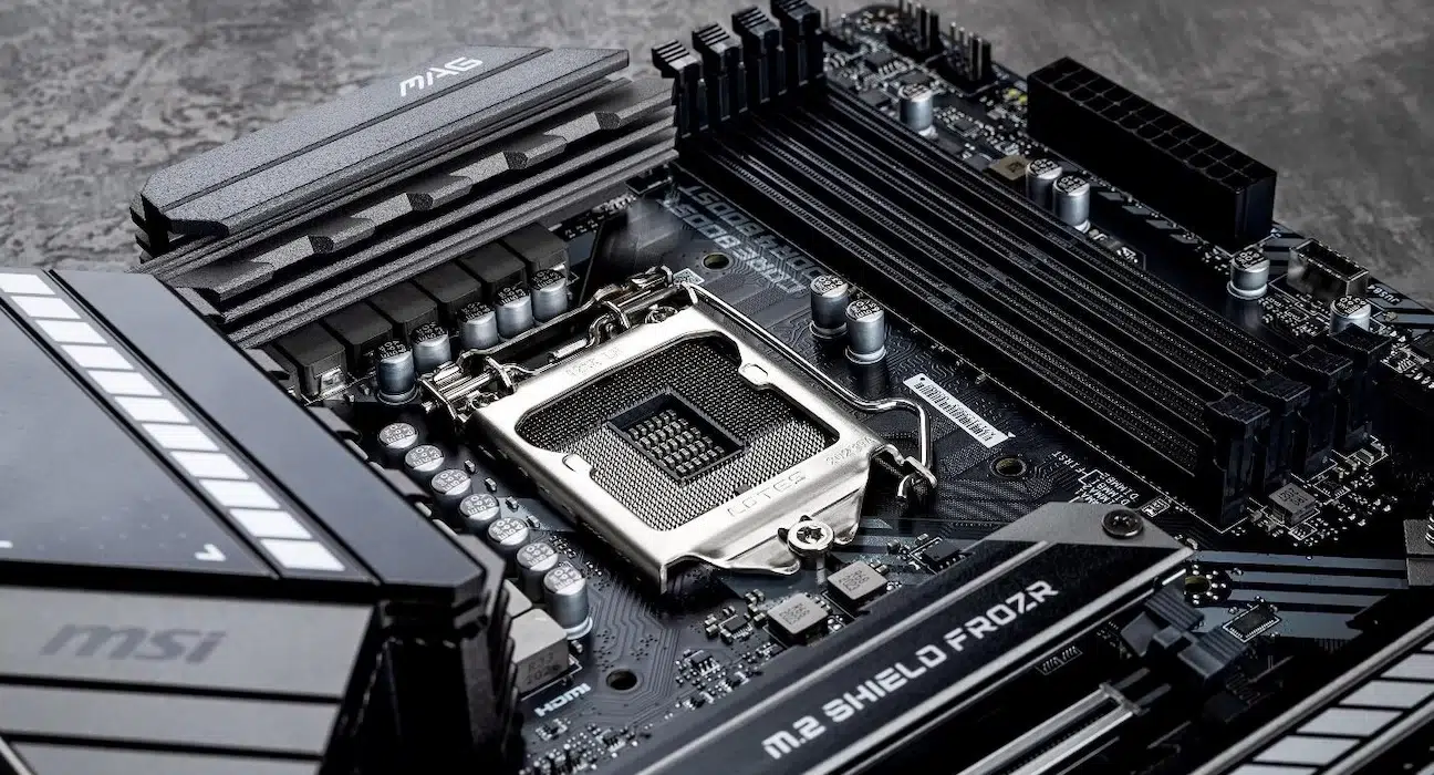 اشتباهات رایج کاربران هنگام خرید مادربرد + راهنمای انتخاب درست